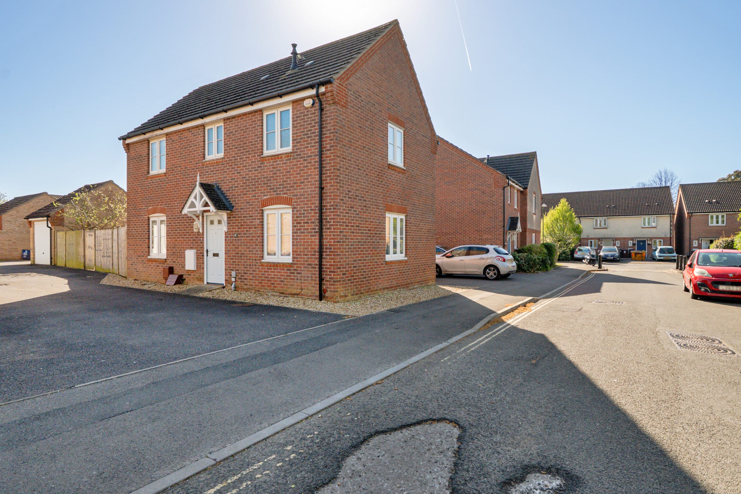 Baxendale Road, Chichester, PO19