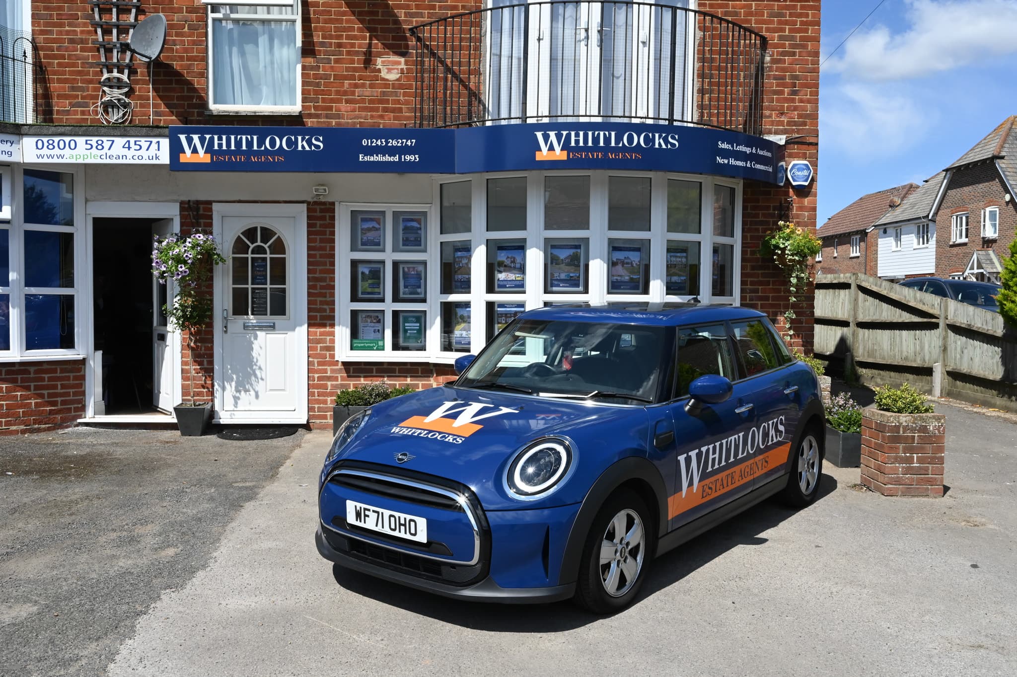 <strong>The <span style="color: hsl(224, 54%, 25%);">Whitlocks</span> Family</strong>